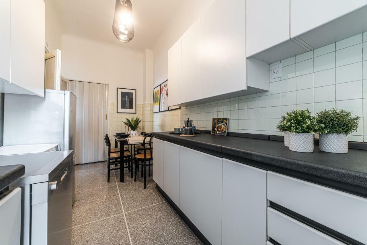 Joivy Sophisticated 3-Bed Flat With Desk Apartman Milánó Kültér fotó