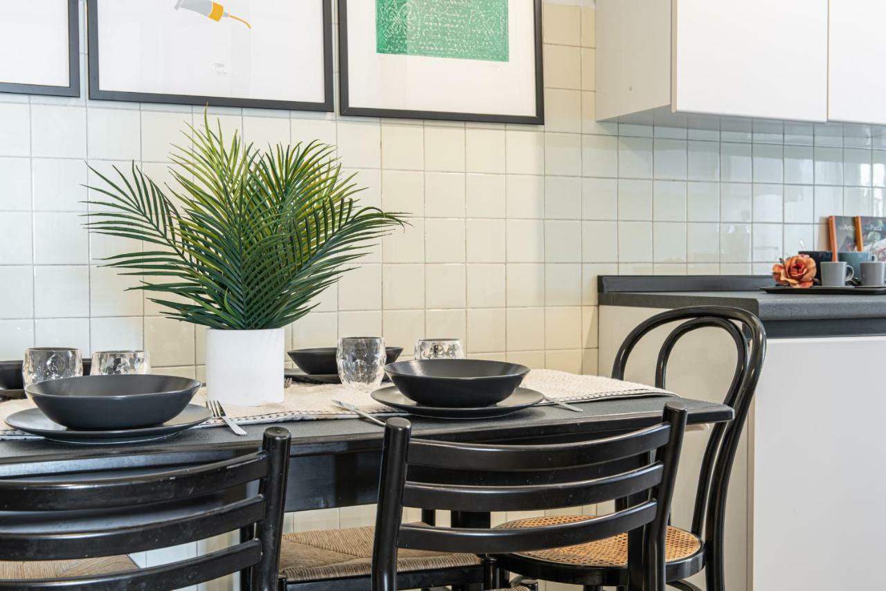 Joivy Sophisticated 3-Bed Flat With Desk Apartman Milánó Kültér fotó