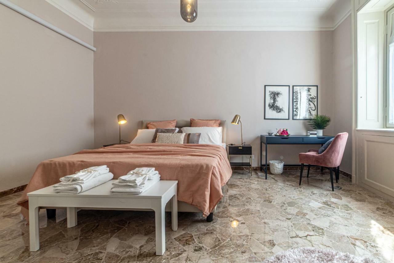 Joivy Sophisticated 3-Bed Flat With Desk Apartman Milánó Kültér fotó