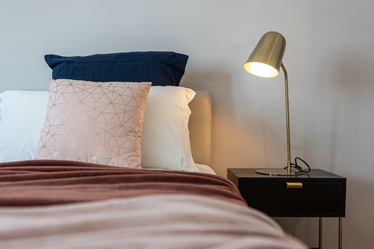 Joivy Sophisticated 3-Bed Flat With Desk Apartman Milánó Kültér fotó