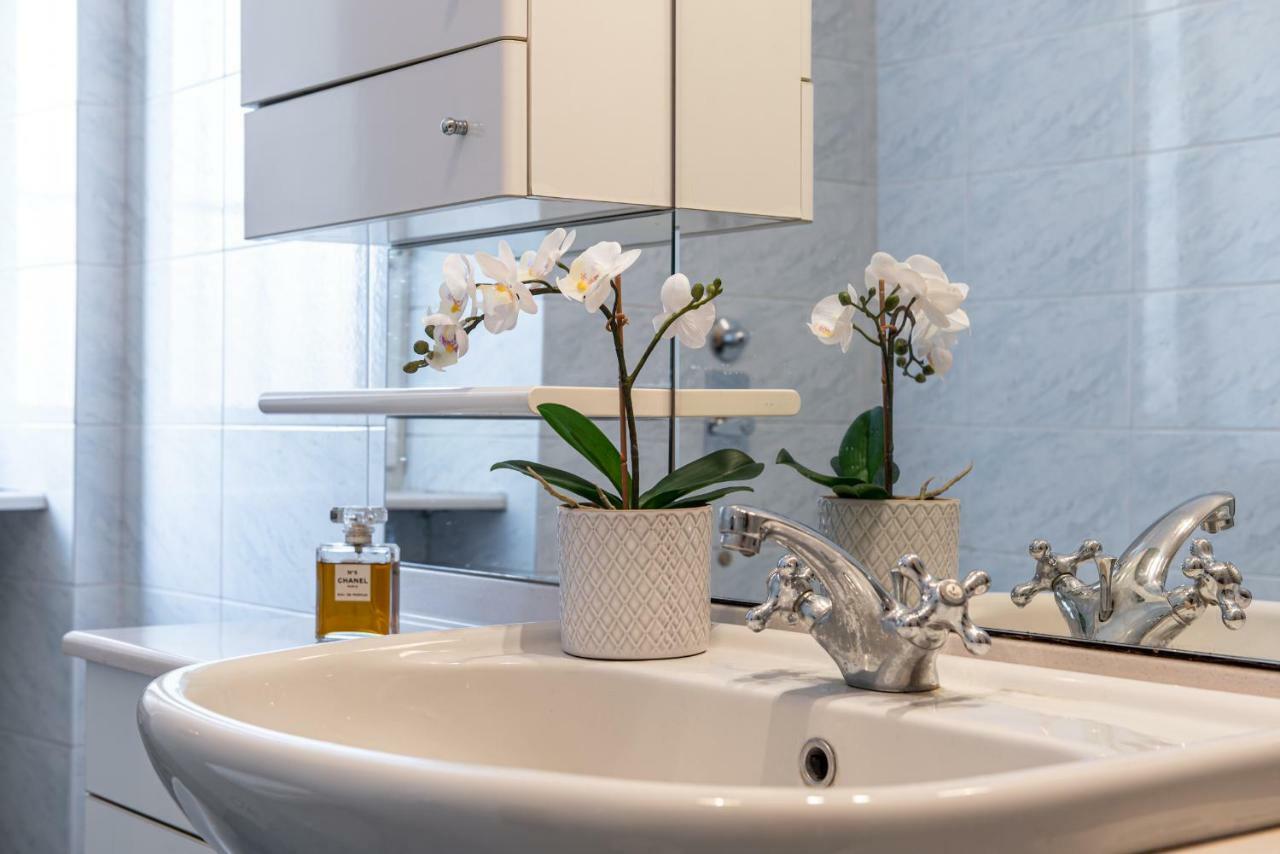 Joivy Sophisticated 3-Bed Flat With Desk Apartman Milánó Kültér fotó